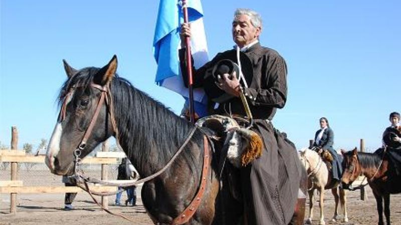 Un convenio para cabalgar juntos