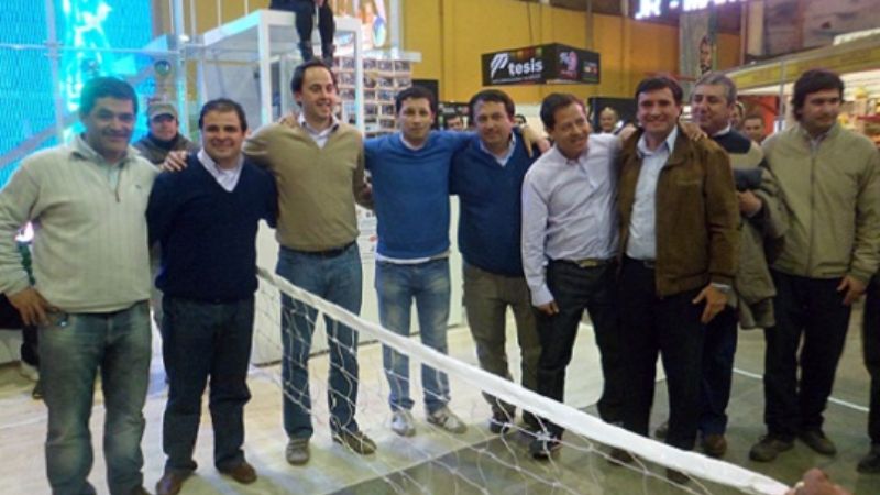 Fútbol tenis en el Poncho  