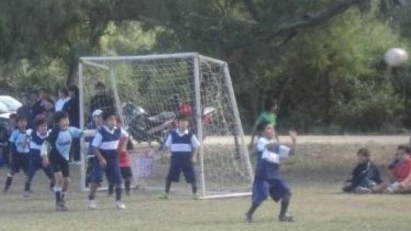 Juegan los pibes chacareros