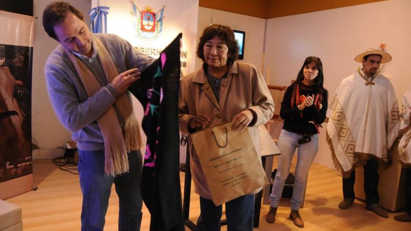 Realizaron homenaje a Aldacira Flores de Andrada