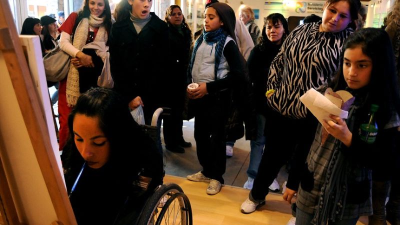 Continúan las actividades en el stand de Senadores