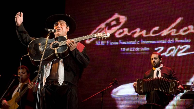 El Chaqueño y Carabajales se adueñaron de la cuarta luna 