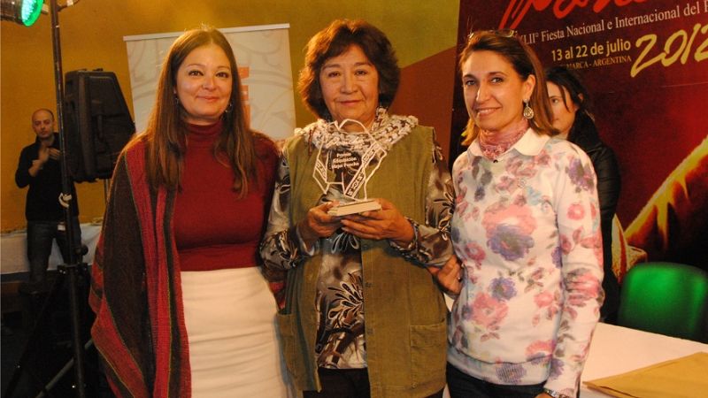 Con el recuerdo de Aldacira, premiaron a los artesanos  