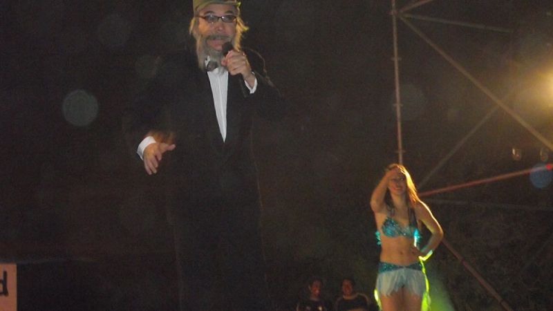 Artaza a favor de la cultura