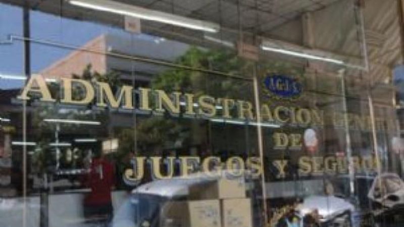 Por inundación temen pérdida de información