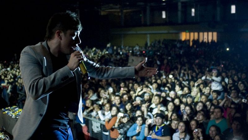 El cantante cuartetero hizo estallar el Predio Ferial 