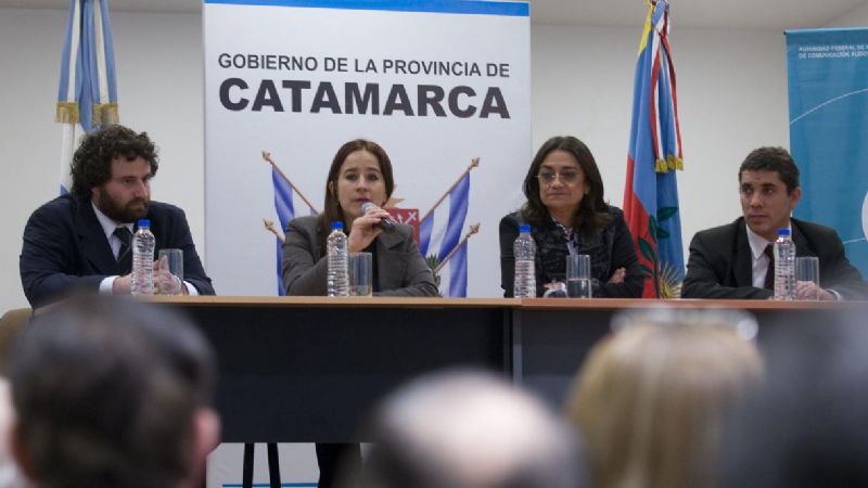 Lucía Corpacci recibió la licencia oficial de Catamarca Televisión Pública