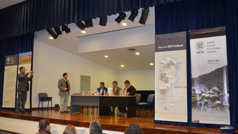 Valle Viejo y Capital firman convenio con el INTI