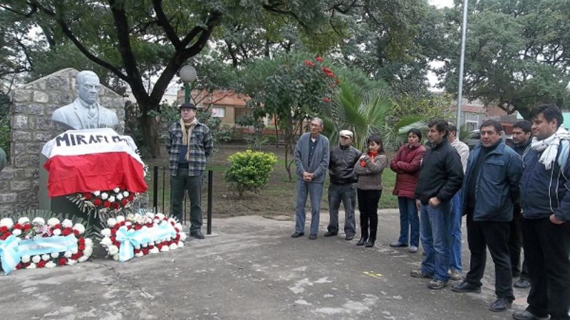 Las minorías aseguran que superaron la convocatoria de los celestes y renovadores