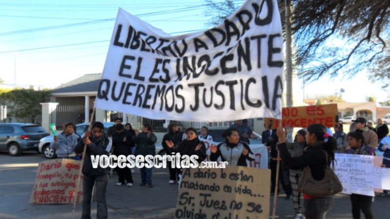 Familiares de Darío Carrizo se manifestaron frente al Juzgado tinogasteño