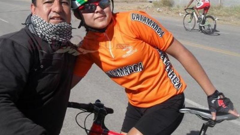 Ciclistas catamarqueños en el  Infanto Nacional de Las Breñas