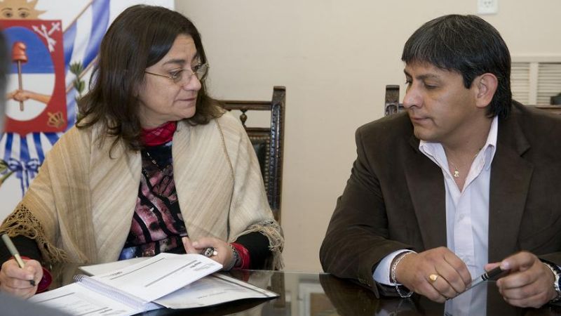 Firmaron convenio para obras de pavimentación en Santa María