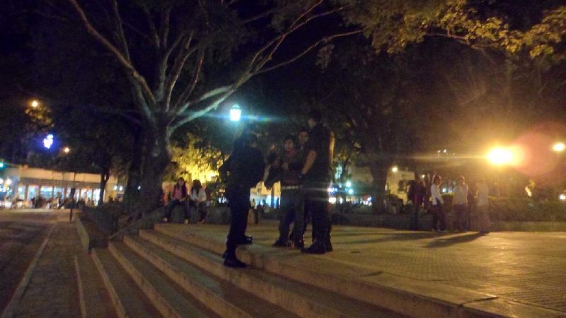 Tras una persecución, detienen a un menor en pleno centro