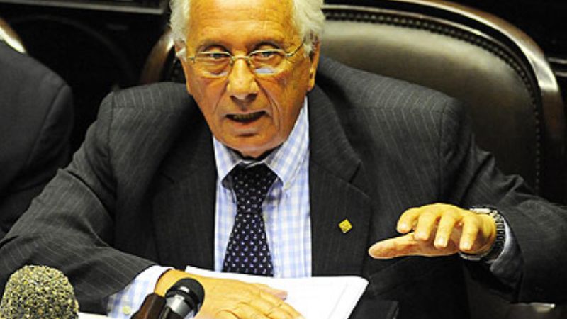 Presentan un proyecto sobre libertad de conciencia para periodistas