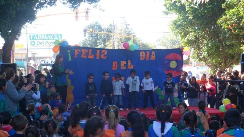 Alumnos de Jardín festejaron el \"Dia del Niño\" al ritmo de los Wachiturros?
