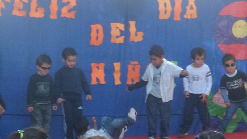 Alumnos de Jardín festejaron el \"Dia del Niño\" al ritmo de los Wachiturros?