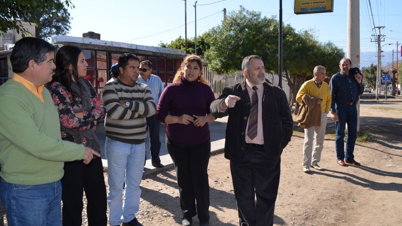 Trabajos para recuperar la cinta asfáltica de la Ruta Provincial Nº 33