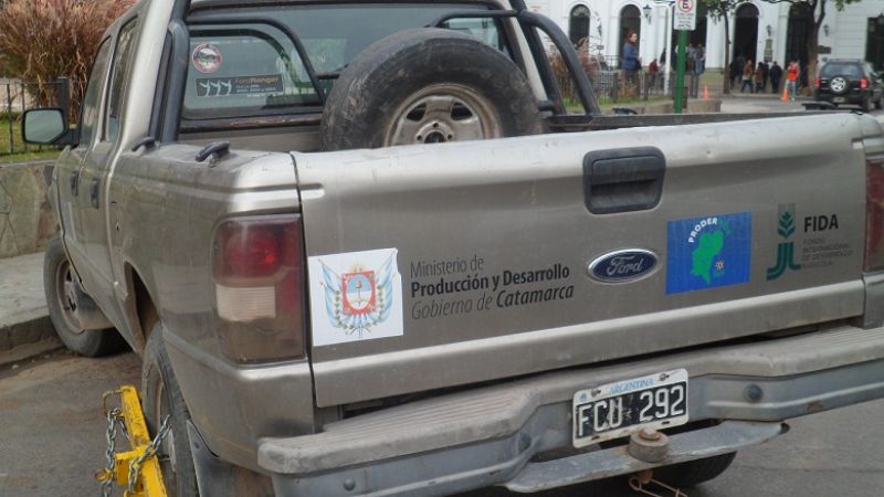 Le pusieron cepo a un vehículo oficial
