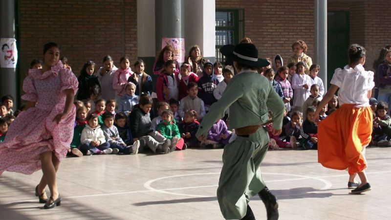 Lanzan talleres culturales y deportivos en las escuelas municipales 