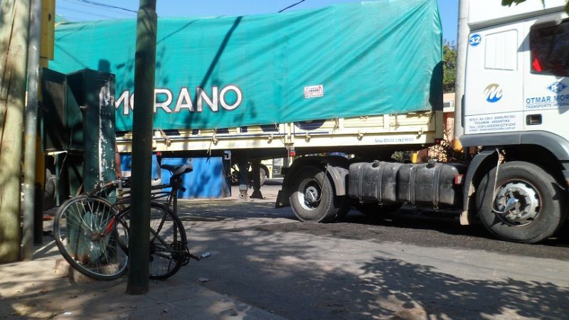 Ciclista fue arrollado por un acoplado