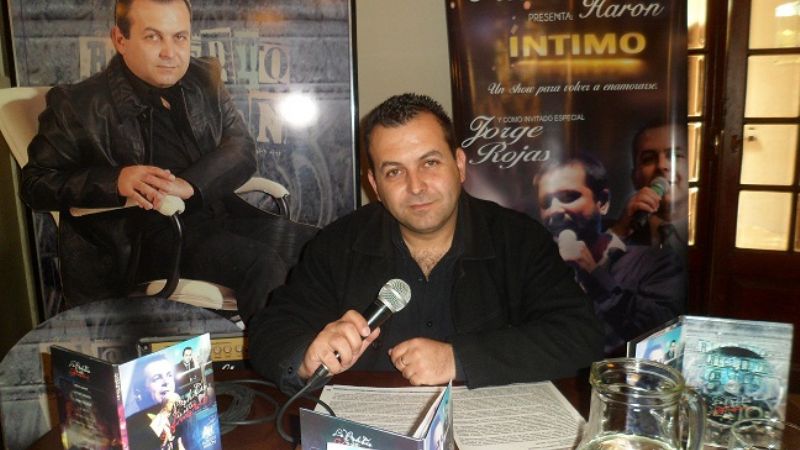 Alberto Haron presentó el espectáculo junto a Jorge Rojas