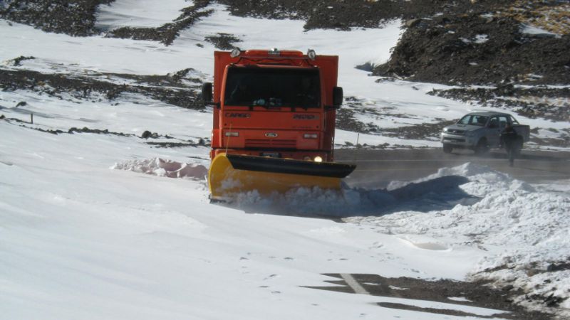 El Paso de San Francisco, cerrado por acumulación de nieve y “viento blanco”