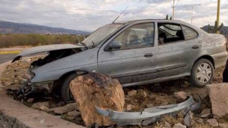 Vuelco en el Badén del Club Hípico