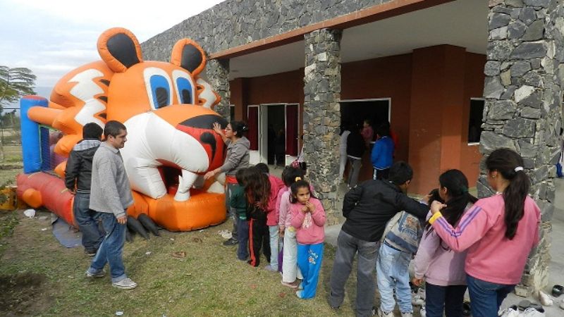 Festejos por el Día del Niño en Bajo Hondo y Ojo de Agua