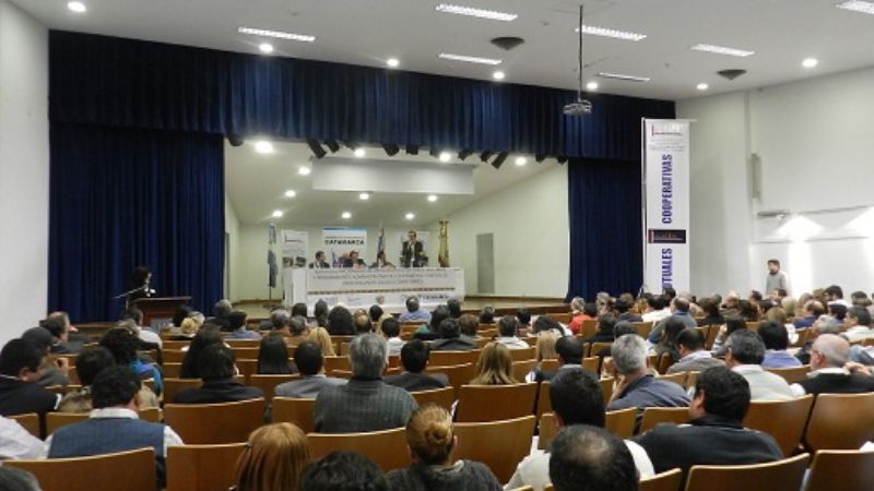 Continúan hasta mañana las jornadas para Cooperativas y Mutuales