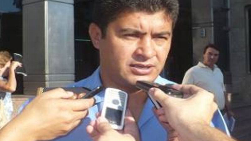 Mujeres de policías se autoconvocan a una manifestación