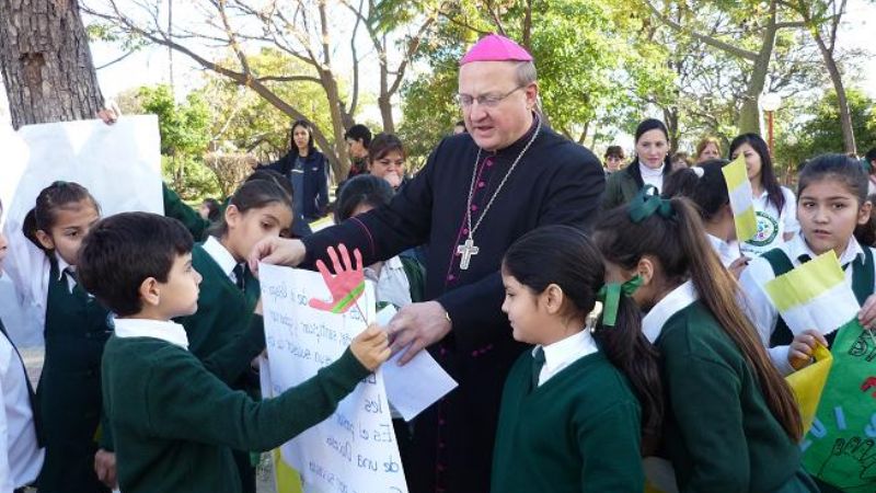 Inició visita pastoral a Villa Cubas