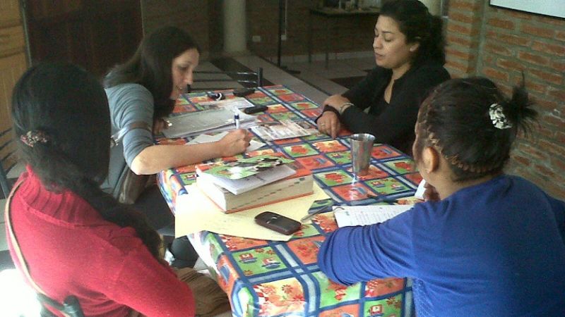 Políticas juveniles visitó el centro para jóvenes madres “Casa Camilo”