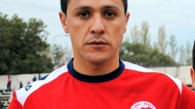 En Las Chacras, la cima  de la “A” se pintó de rojo