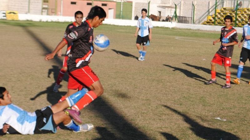 Goleó Tesorieri 3-0 y Villa Cubas igualó con P. Daza