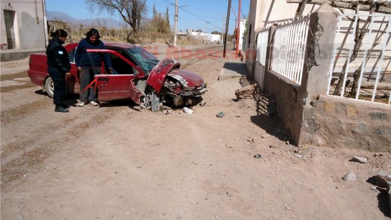 Fuerte choque en la avenida principal de Fiambalá