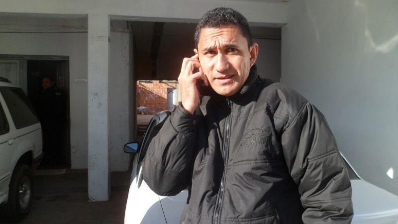 Comisario inició huelga de hambre