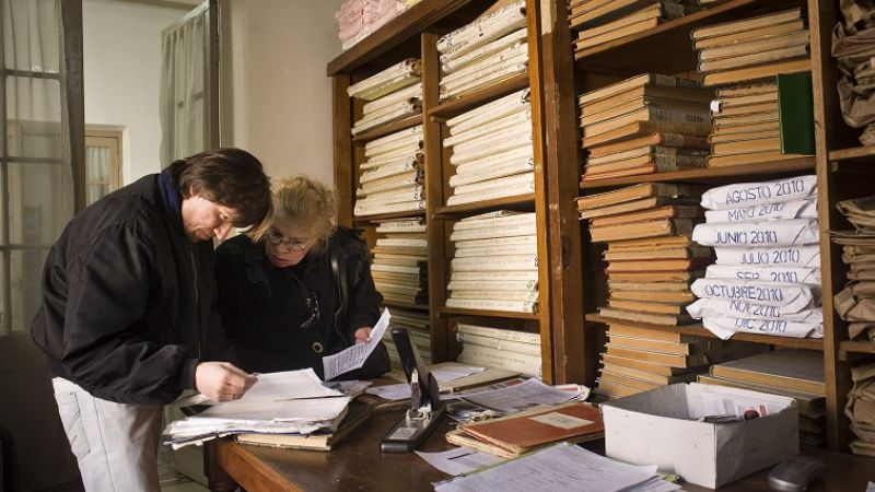 Trabajan en la integración de una red de archivos históricos del NOA