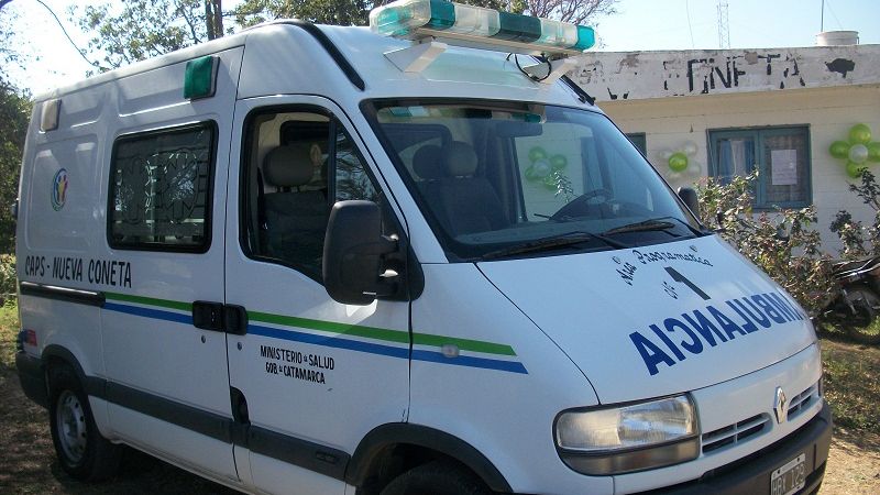 Motociclista se salió de la ruta y chocó contra una piedra