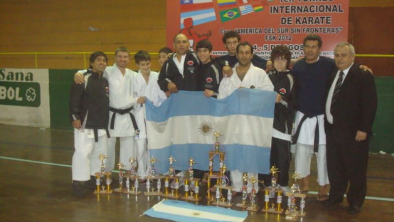 Catamarqueños victoriosos en el campeonato internacional “América del Sur sin Fronteras”
