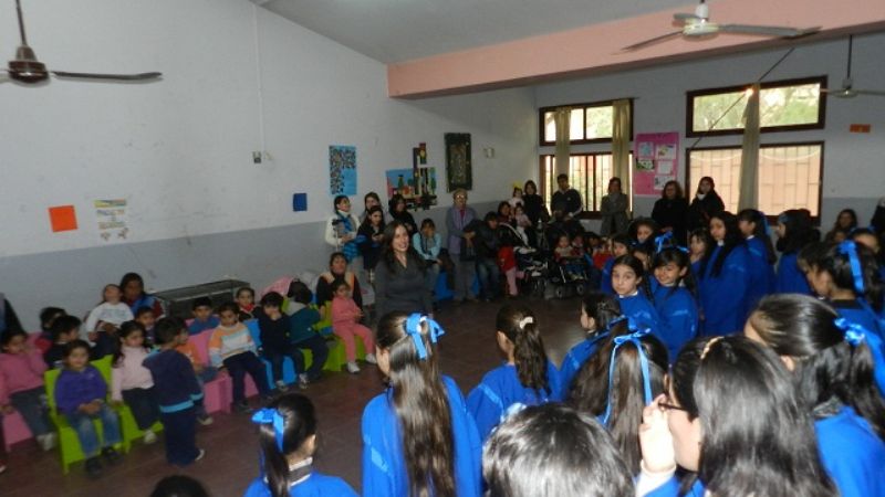 El Coro de Niños cantó en la Casa Cuna   