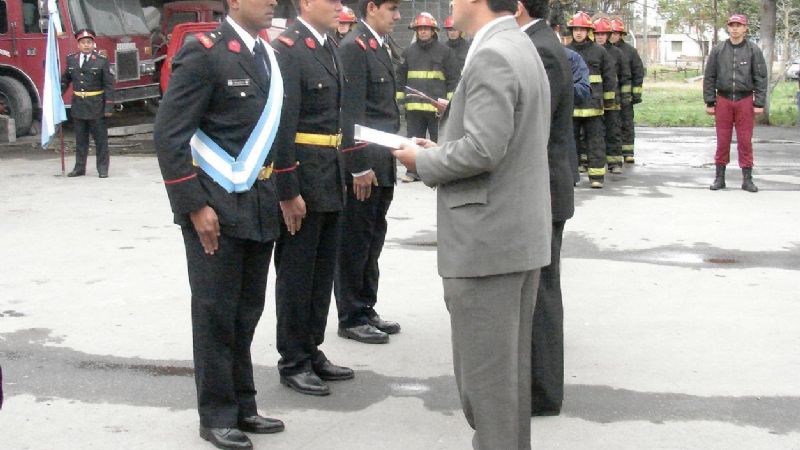 Acto central por el 71º aniversario de la Dirección Bomberos