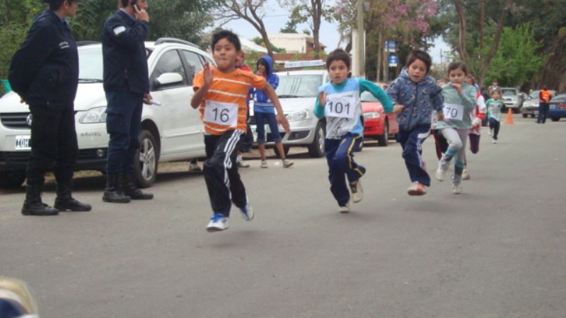 Los santamarianos Antonio Guitian y Lorena Acosta brillaron en la Punta del Asfalto