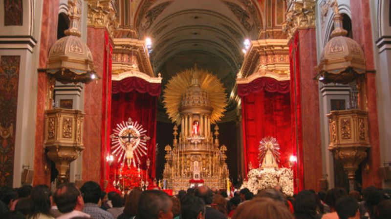 Cientos de peregrinos santamarianos partieron hacia Salta 