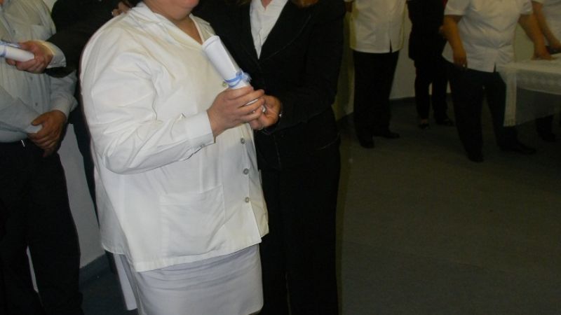 Colación de 97 auxiliares de enfermería en el San Juan Bautista