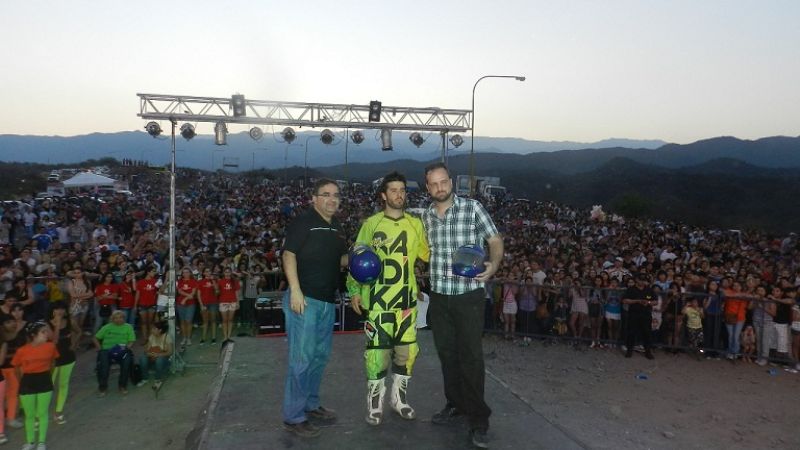 Más de 30 mil personas en los festejos de El Jumeal 