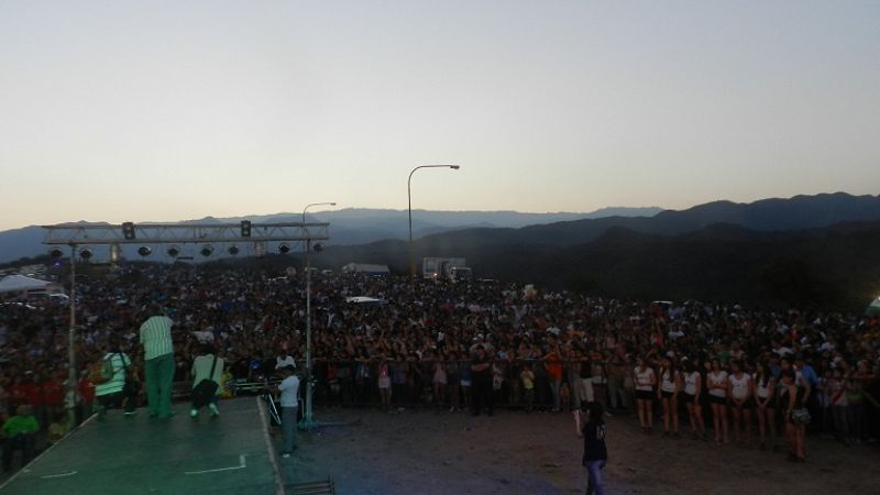 Más de 30 mil personas en los festejos de El Jumeal 