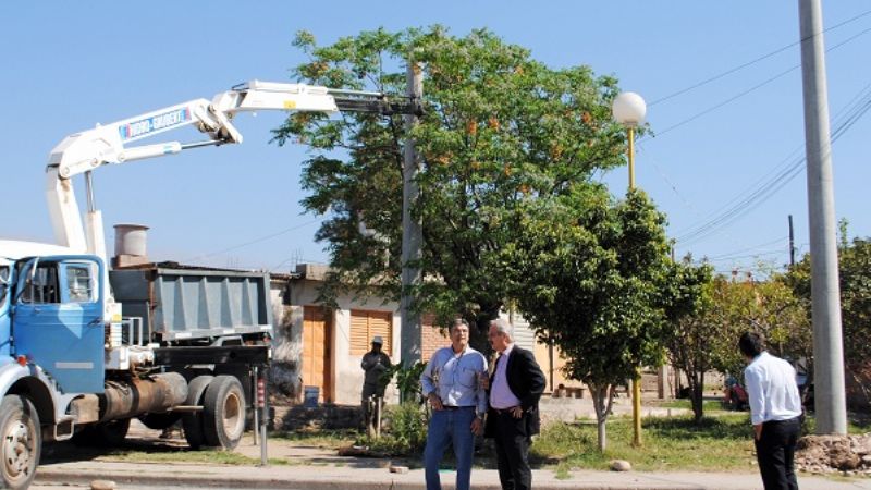 Molina evaluó “positivamente” el avance de obras en “las Mil”