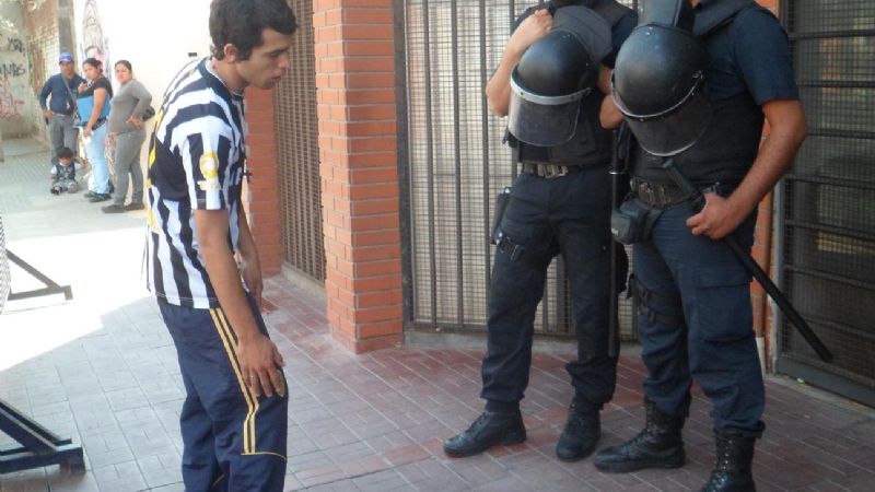 No le permitieron ingresar a Tribunales con indumentaria deportiva