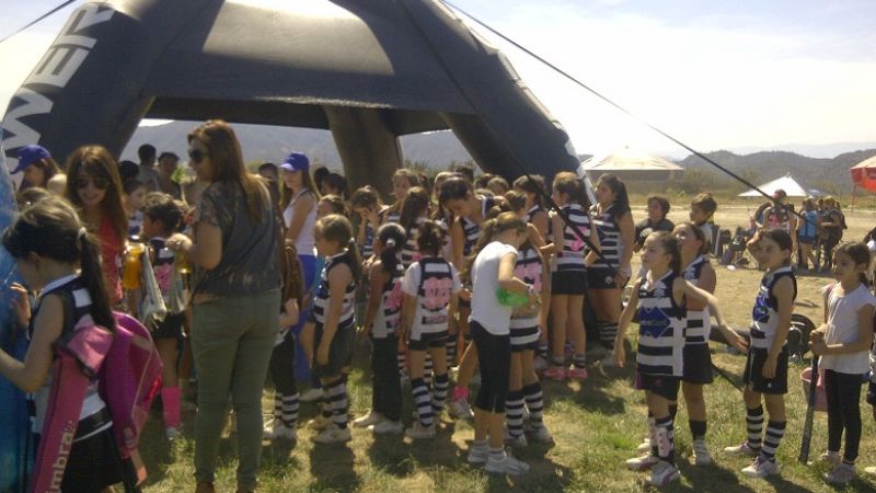 Arrancó el Interclubes de Hockey