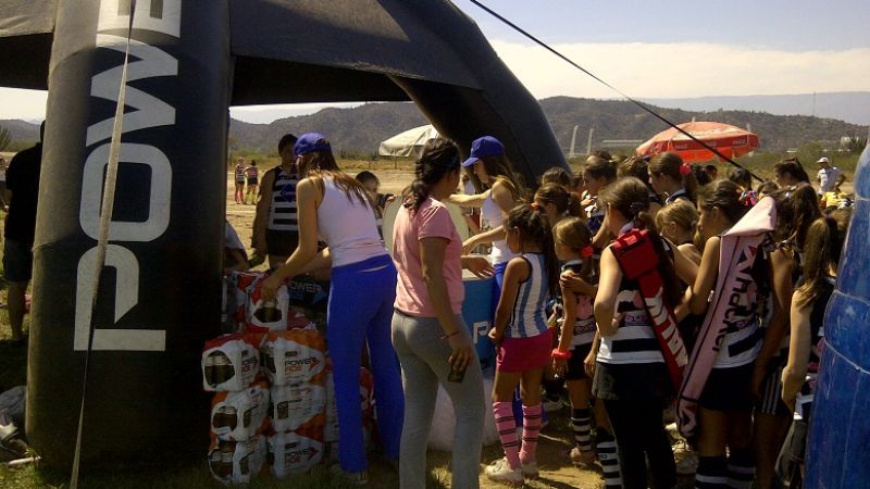 Arrancó el Interclubes de Hockey